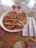 Ghiveci de legume cu snitel și aripi de pui