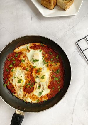A picture of Shakshuka.