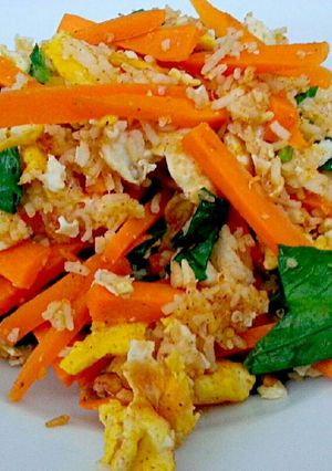 A picture of Stir fried rice and veggies.