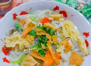 Hình của món Bánh canh chay sườn chay gà,đậu hủ và nấm bào ngư.