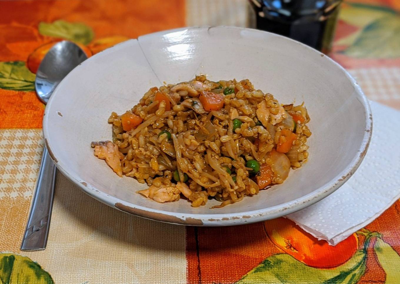 Cocina de aprovechamiento: wok de arroz integral salteado