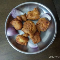 A picture of Paneer pakoda.