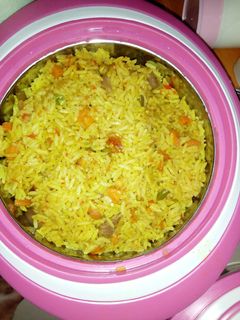 Dafadukan shinkafa me kayan lambu ainihin hoton girkin