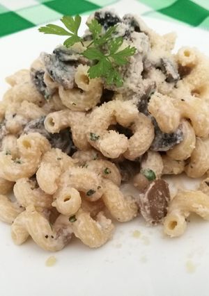 A picture of Creamy Ricotta and Mushroom Pasta.