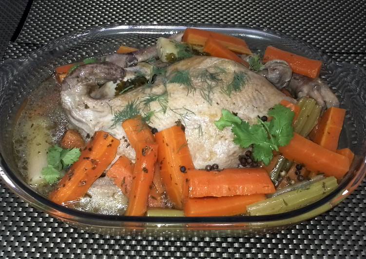 How to Prepare Quick Chicken In White Wine Broth