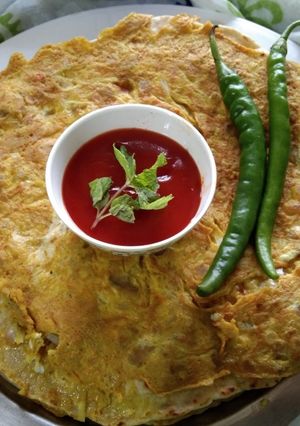 A picture of Egg paratha.
