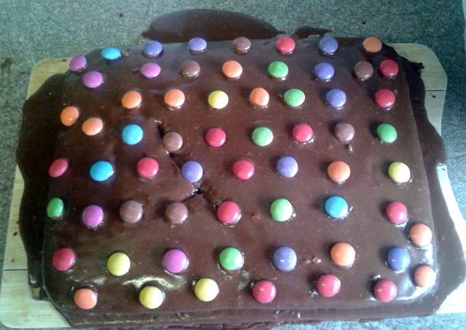 Steps to Prepare Eric Ripert Chocolate Smartie Cake