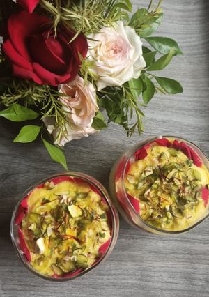 श्रीखंड तिरामिसू (shrikhand tiramisu recipe in marathi) रेसिपी चे मुख्य फोटो