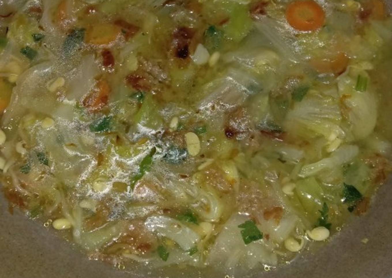 Sup sayuran segar sederhana