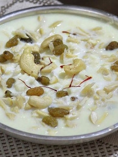 सेवई की खीर (SEwai ki kheer recipe in Hindi) रेसिपी मुख्य फोटो