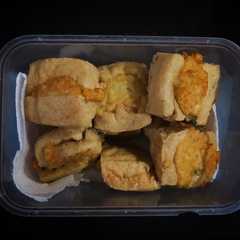 A picture of Tahu Isi.