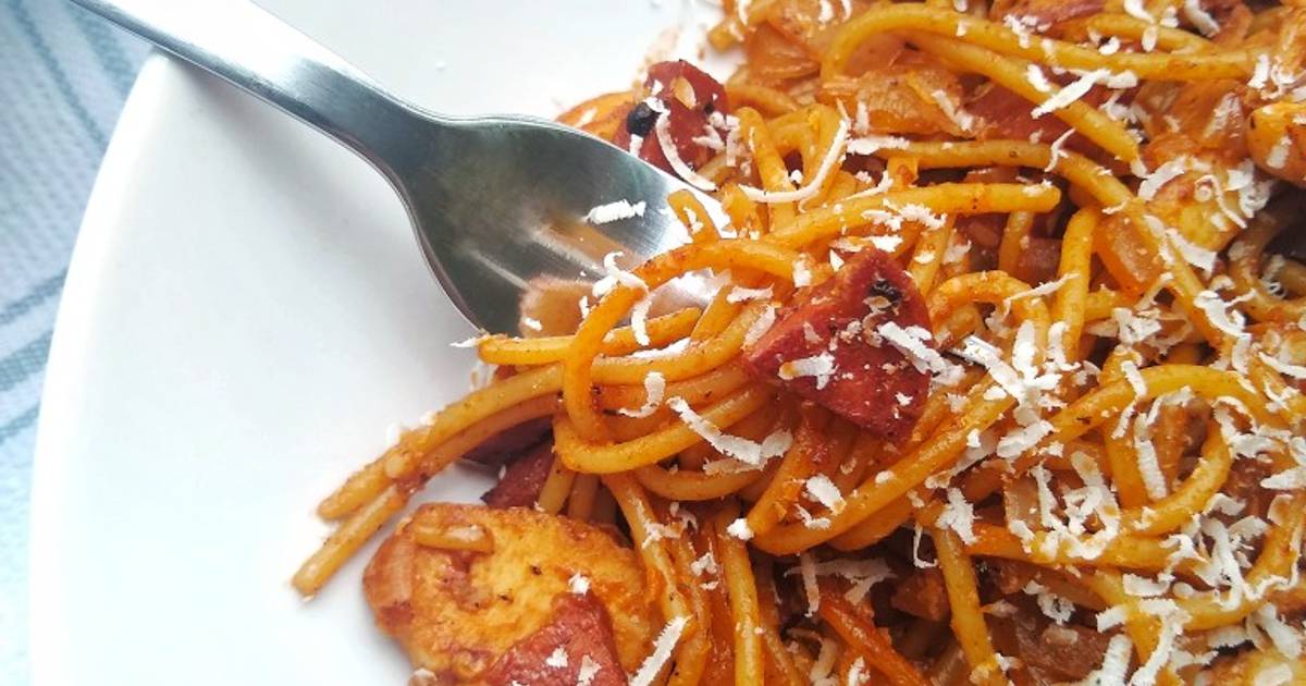 Spaghetti With Chicken Chorizo Recipe By Natalie Marten Cookpad