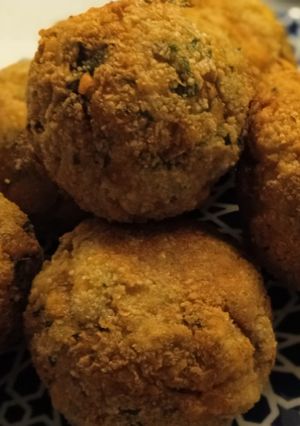 Una foto de Bombas de pollo rellenas de mozzarella