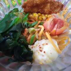 Creamy miso ramen with mie gomak রেসিপির প্রধান ছবি