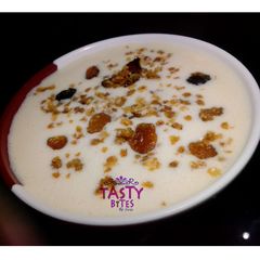 A picture of Yogurt with granola.