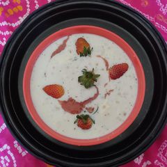 A picture of Strawberry sabudana kheer.