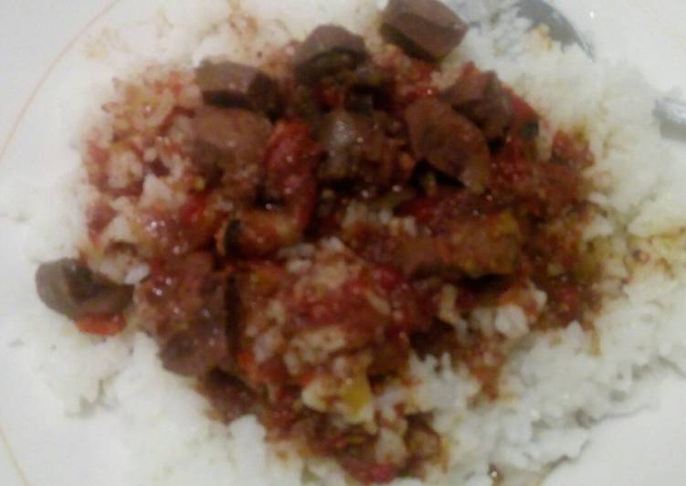 Coconut rice with wet fried liver