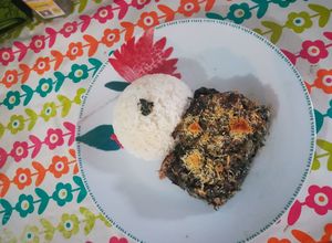 Una foto de Acelga con atún y crema