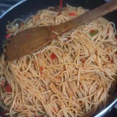 A picture of Stir-fry Spaghetti.