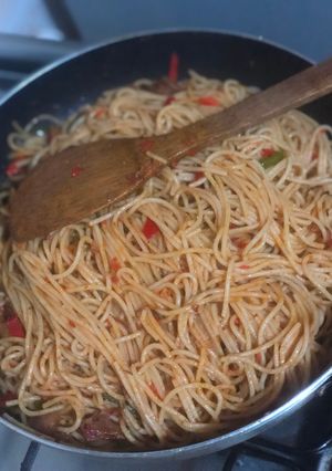 A picture of Stir-fry Spaghetti.