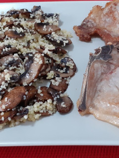 Una foto de Cous cous con champiñones portobello