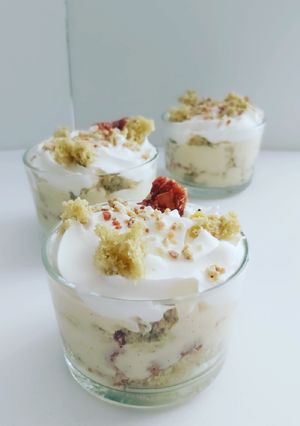 Une photo de Verrine Pistache/Nougatine/Vanille