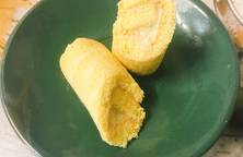 Bánh cuộn nhân custard chuối