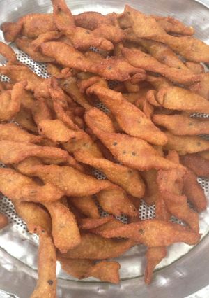 A picture of Moong dal Twisties.