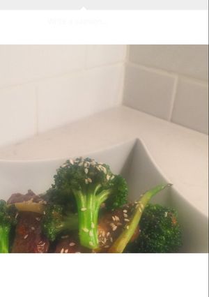 A picture of Flank Steak & Broccoli Stir-Fry .