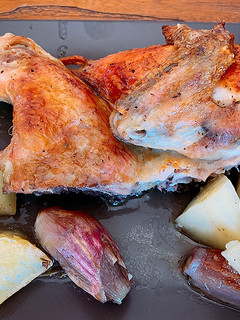 Una foto de Pollo tomatero abierto al horno