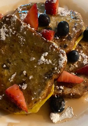 A picture of French toast.