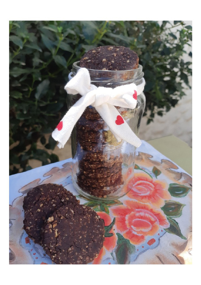 Una foto de Galletitas /Tapitas de Avena y Cacao