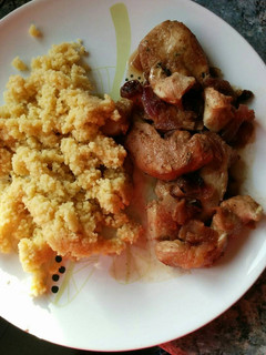 Una foto de Pollo árabe con cuscus