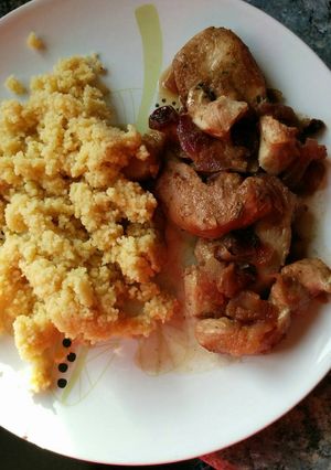 Una foto de Pollo árabe con cuscus
