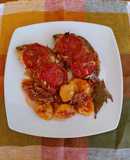 Ψάρια στο φούρνο με φρέσκια ντομάτα, κρεμμύδια και πατάτες (Κοιλαδιώτικη συνταγή)