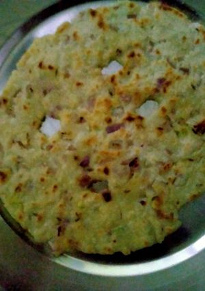 अक्की रोटी (akki roti reicpe in Hindi) रेसिपी मुख्य फोटो