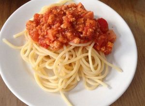 Hình của món Mì ý spaghetti sốt thịt bằm.
