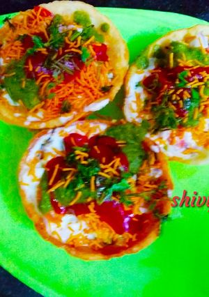 A picture of Katori chaat.