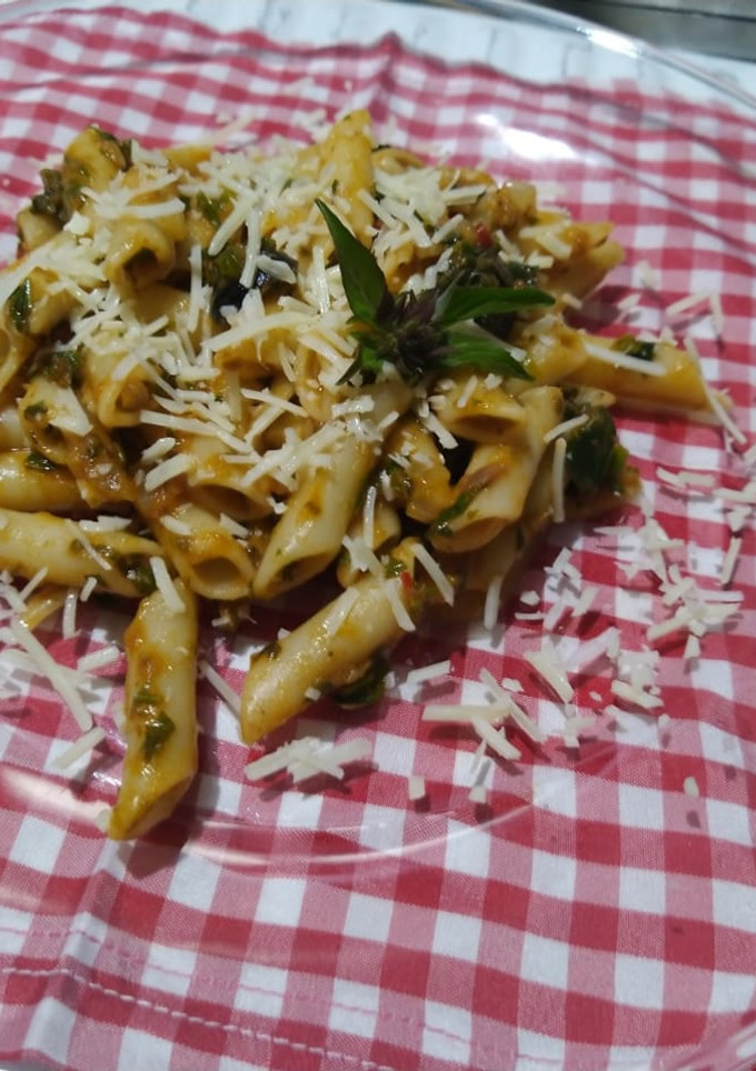 Una foto de Strong surprise - pasta puttanesca
