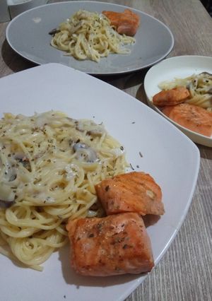 Foto resep Spaghetti Carbonara with Salmon