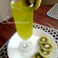 A picture of Kiwis juice.