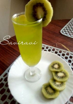 A picture of Kiwis juice.