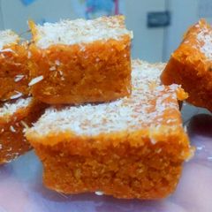 A picture of Sweet potato burfi.
