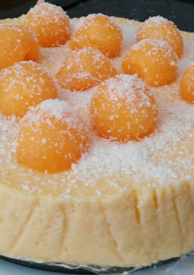Una foto de Tarta fría de melón con leche condensada