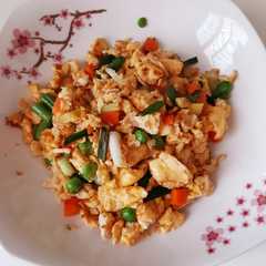 A picture of #624 scramble egg mixed veggies.