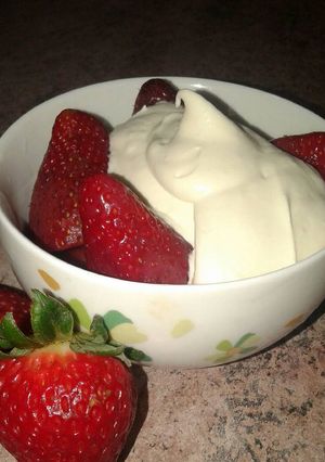 Una foto de Frutillas con crema de Baileys (Irish Cream)