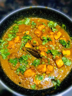 મટર પનીર (Matar paneer recipe in Gujarati) રેસીપી મુખ્ય ફોટો