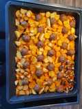 Meatballs and potatoes ovenbaked (so delicious)