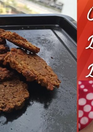 ஆரோக்யமான ஓட்ஸ்  வாழைப்பழம்  பிஸ்கெட் (Oats vaazhaipazha biscuit recipe in tamil) செய்முறை முக்கிய புகைப்படம்