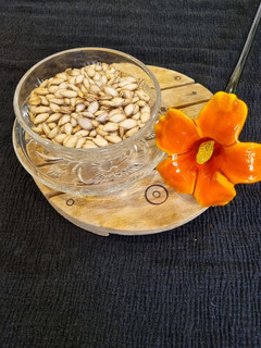 عکسی از دستور تخمه کدو حلوایی بو داده
